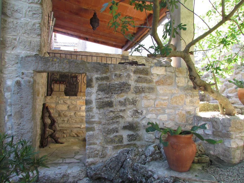 Summerhouse Beram Pazin Luaran gambar