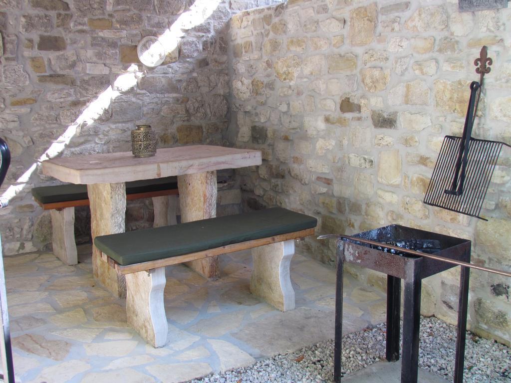 Summerhouse Beram Pazin Luaran gambar