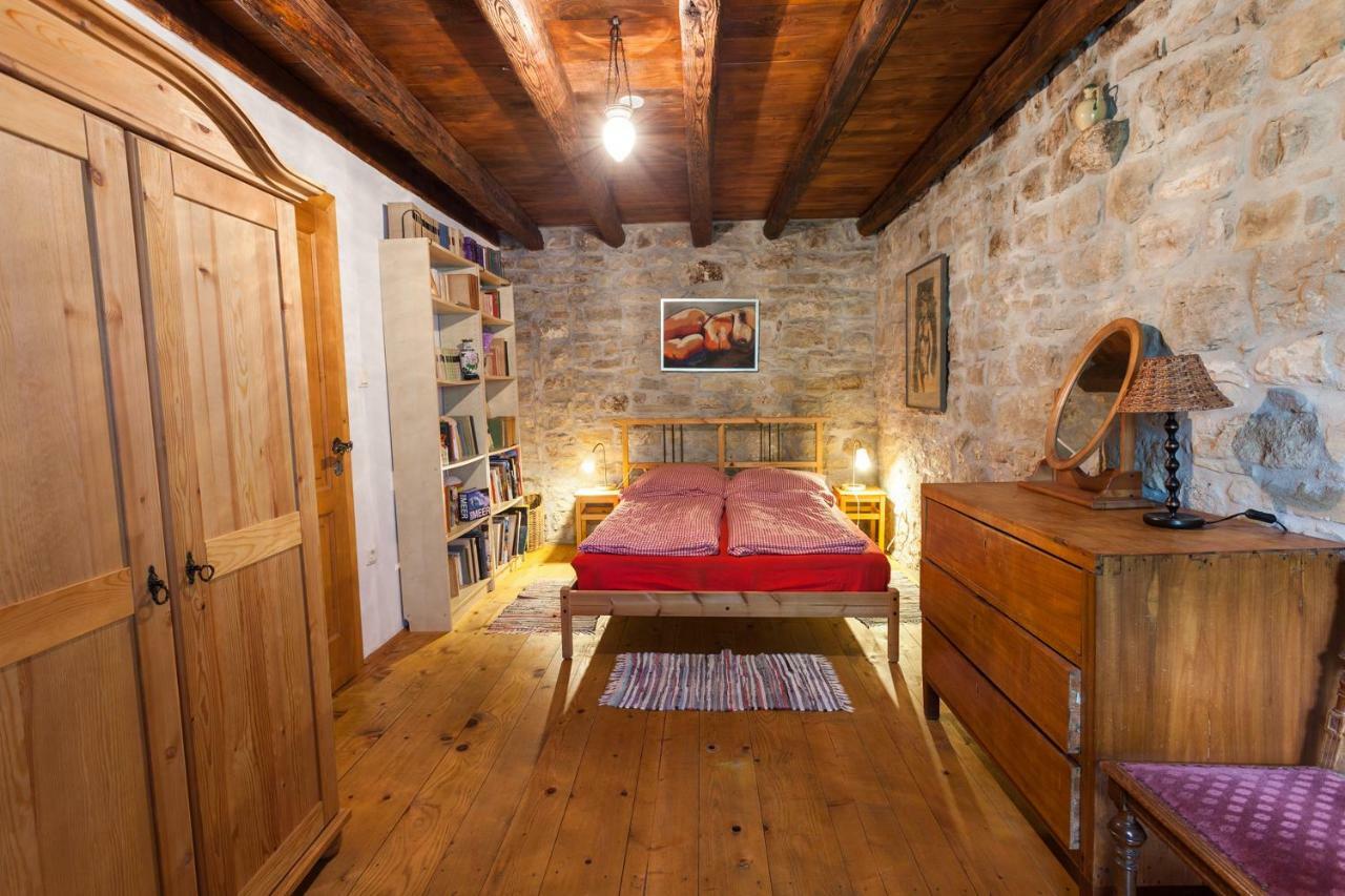 Summerhouse Beram Pazin Luaran gambar