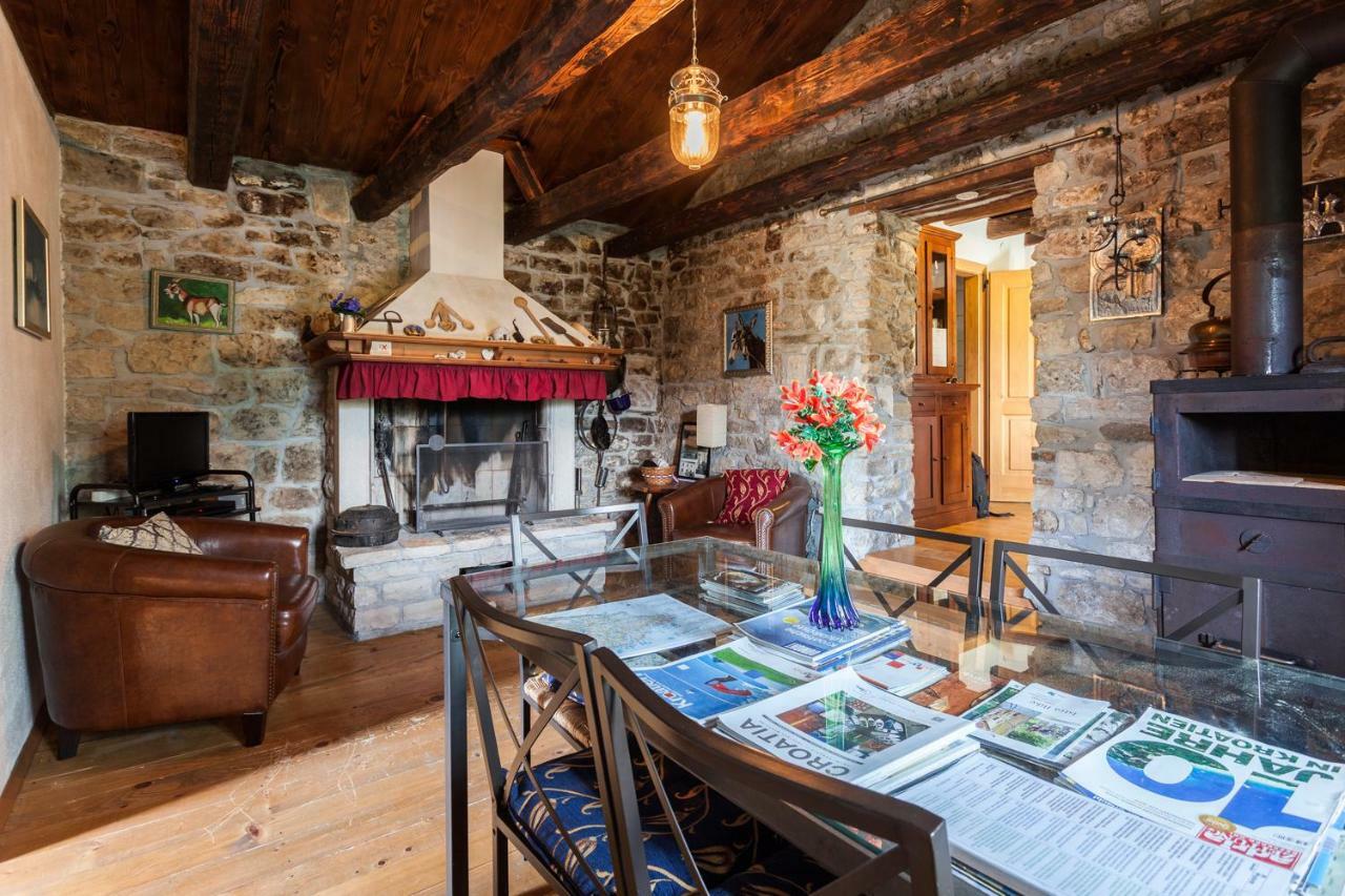 Summerhouse Beram Pazin Luaran gambar
